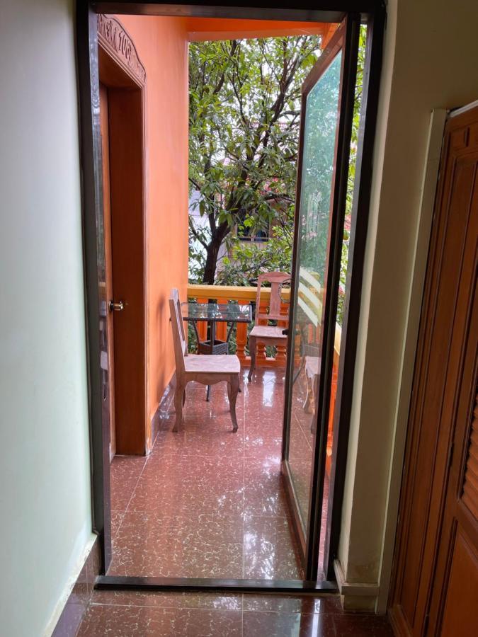 Apsara Guest House Kampot City Exterior foto